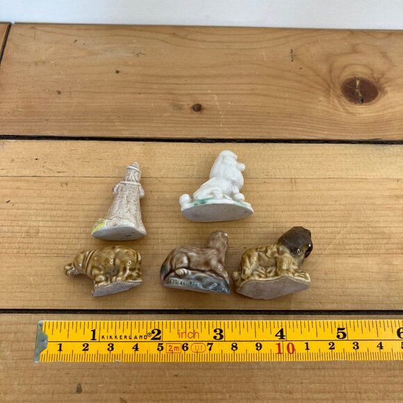Wade Whimsies Miniature Figurines Set of 5 Hippo Poodle Lion Ferret Pied Piper - Picture 3 of 6